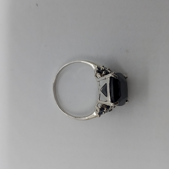 Blue Sapphire 10K white gold ring - Picture 6 of 6